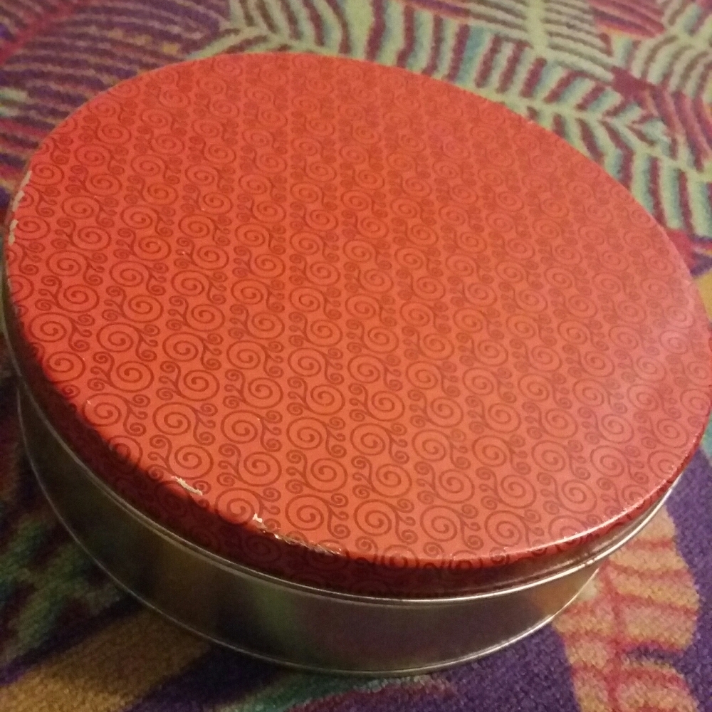 Christmas tin